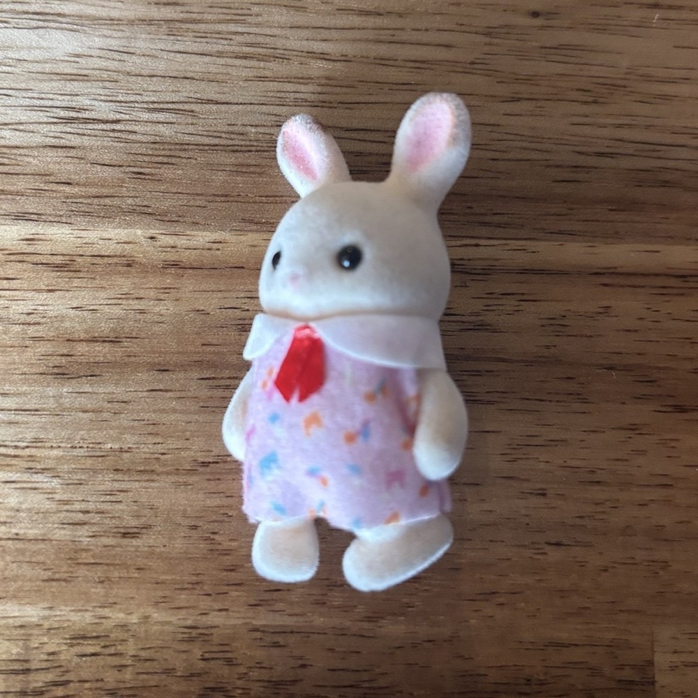 Calico Critters Rabbit Figure Sylvanian Families Doll Dipped Ears~PREOWNED 1‎
